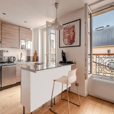 Downtown, Spacious & Cozy Lejlighed Puteaux